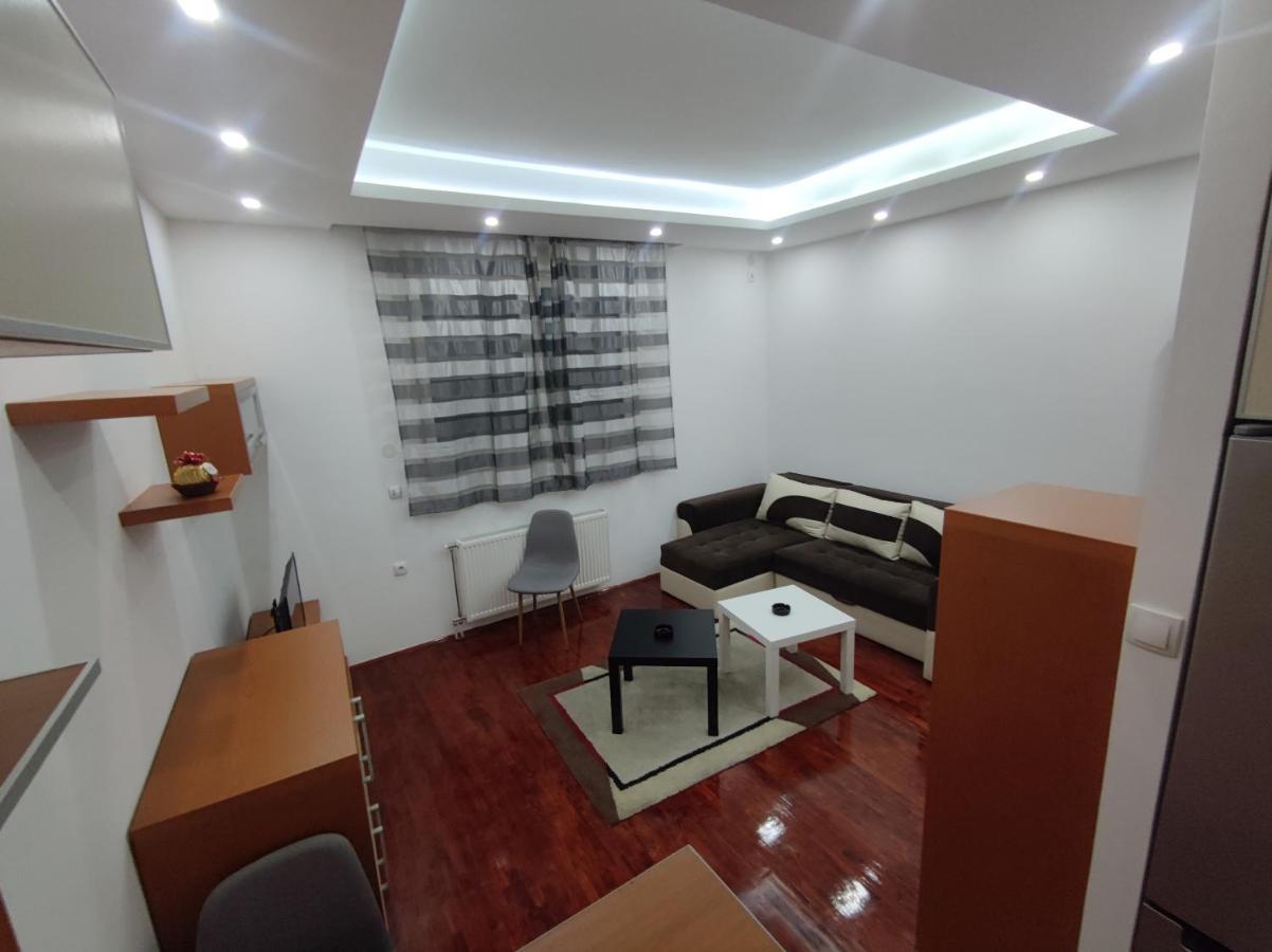 Nis Apartment Buitenkant foto